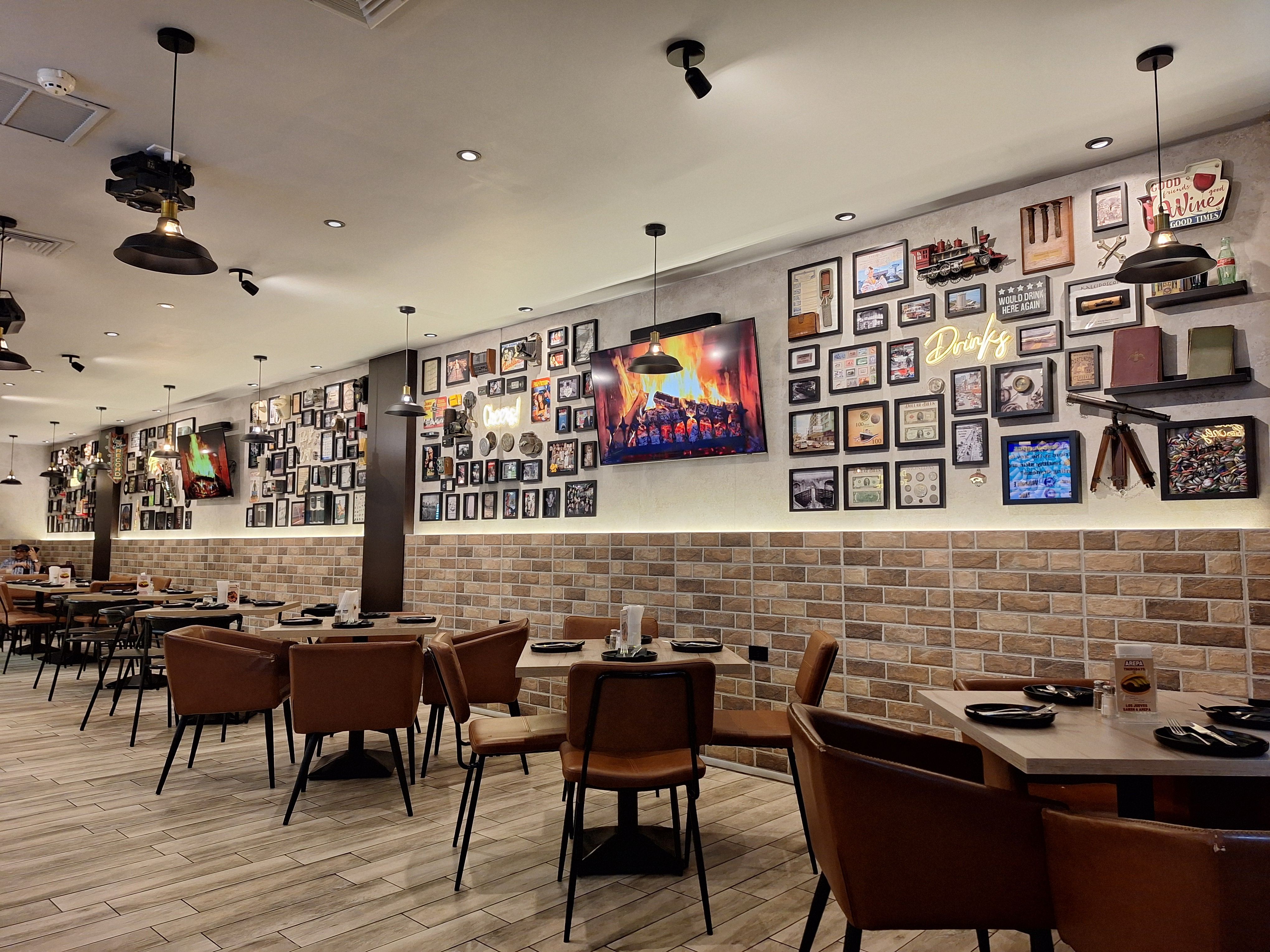 Fuego Bar and Bistro gallery image 5
